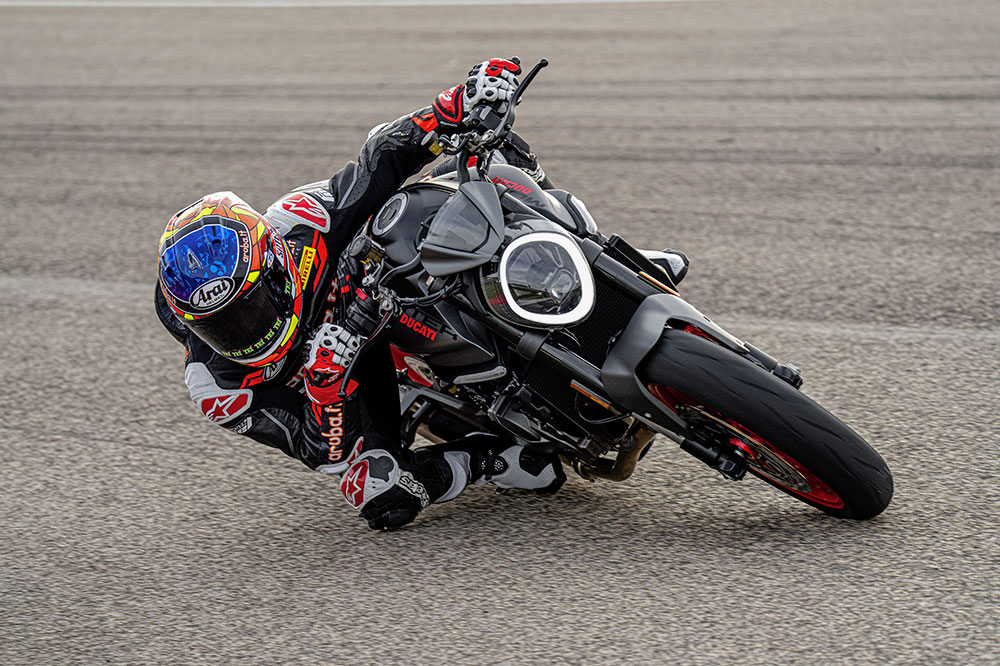 La nueva Ducati Monster también tendrá una versión apta para el carnet A2