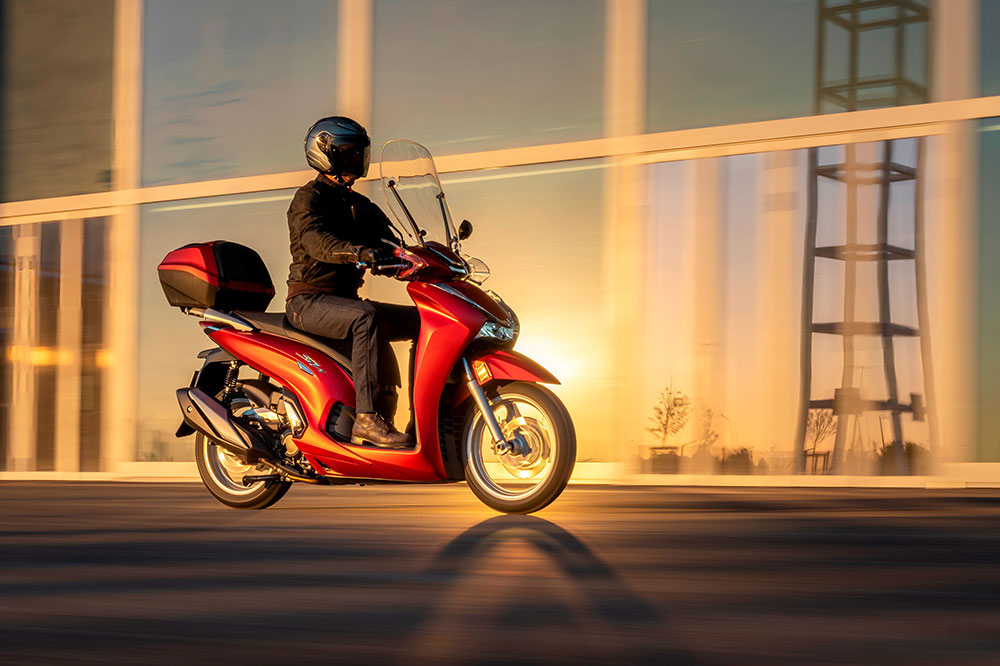 Honda SH 350i Scoopy Scooter