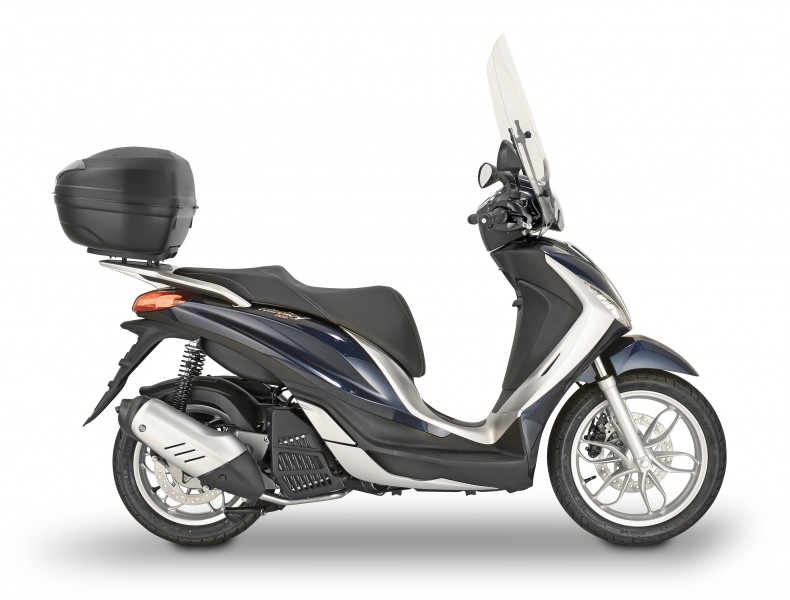 PIAGGIO Medley 125 con baul y parabrisas Kappa
