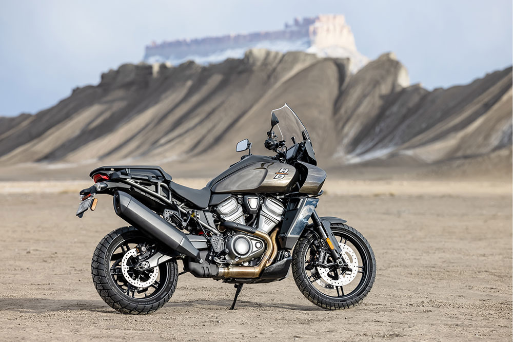 Harley Davidson ofrece una moto trail de aspecto muy rompedor, que desde sus orígenes ha sido objeto de todo tipo de comentarios