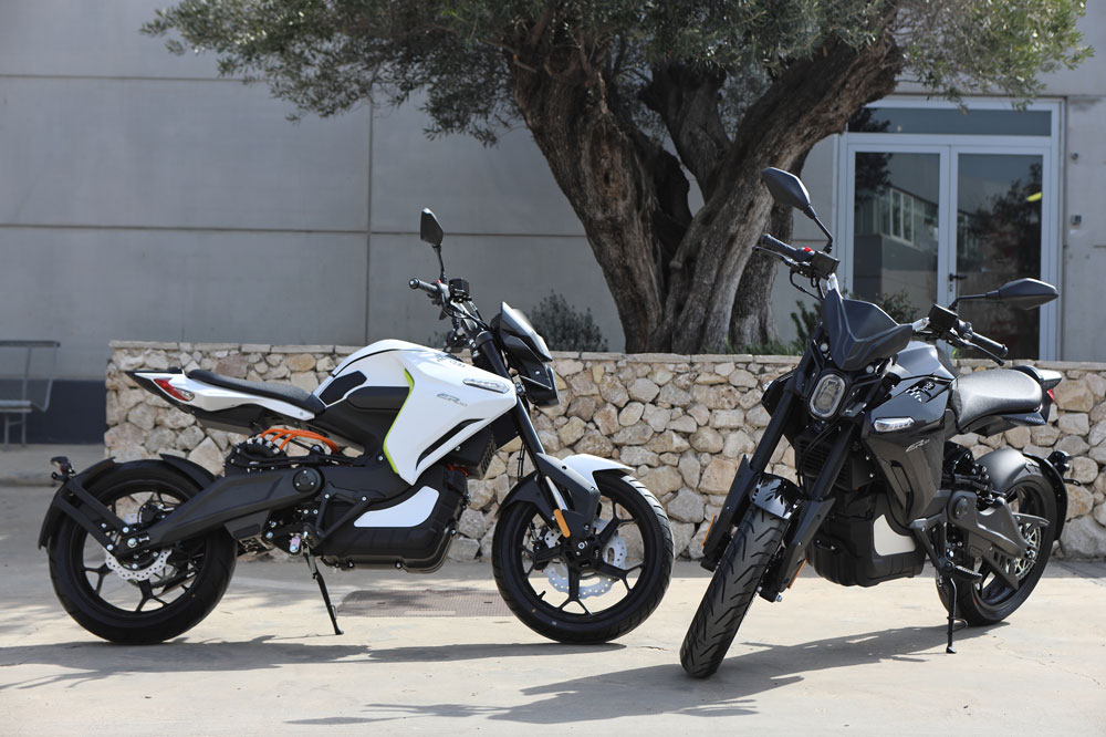 Voge ER 10, una moto eléctrica similar a una de 125 cc.
