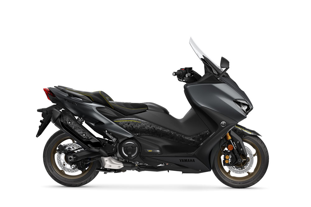 El Yamaha TMax 20 Aniversario tiene una carrocería de carbono, solo se fabricarán 560 unidades