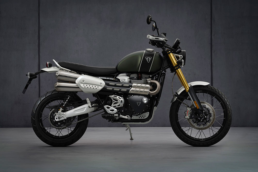 La Triumph Scrambler 1200 XE cuenta con amortiguadores traseros Ohlins