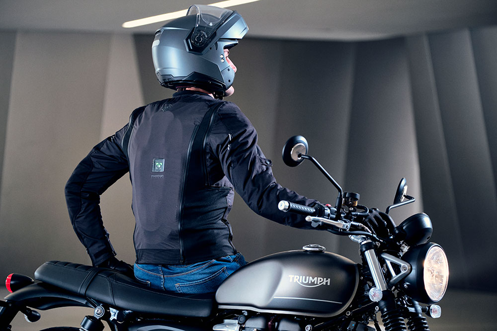 Tucano Urbano ha puesto en marcha su primer Chaleco Airbag para moto, el Airscud