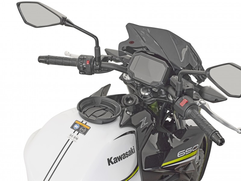 Kawasaki Z650 equipada con Kappa