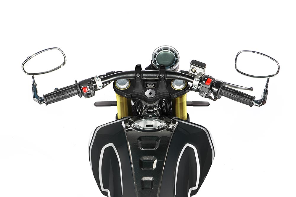 Puesto de mando de la FB Mondial HPS 125 estándar