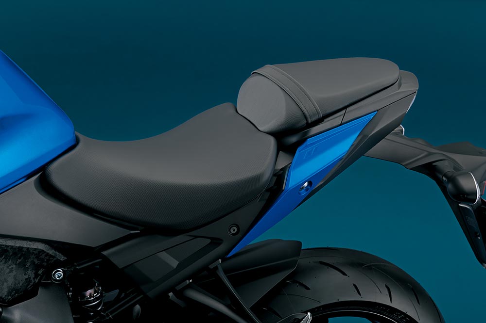 Detalle del asiento de la Suzuki GSX 950S