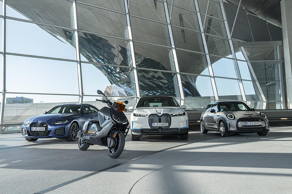 El BMW CE 04 comparte tecnología de la gama de coches eléctricos del fabricante alemán