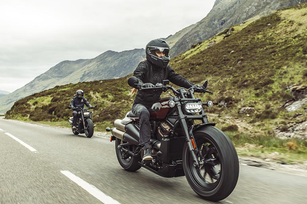 El precio de la Harley Davidson Sporster S es de 16.800 euros