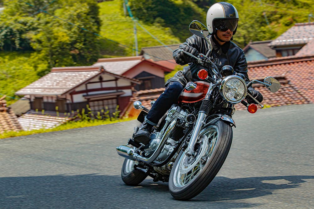 La Kawasaki W 800 es tu moto si quieres una moto con estilo, polivalente y sin pretensiones deportivas