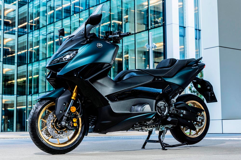 Las suspensiones del T Max están más cercanas al mundo de las motos que de los scooter