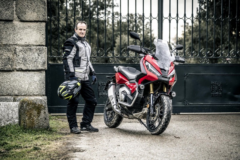 Ropa y equipamiento de moto Moore