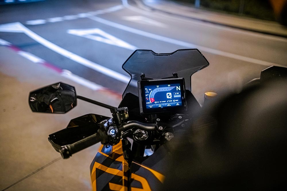 Una de las principales novedades de la KTM Super Duke GT es su sistema de navegación