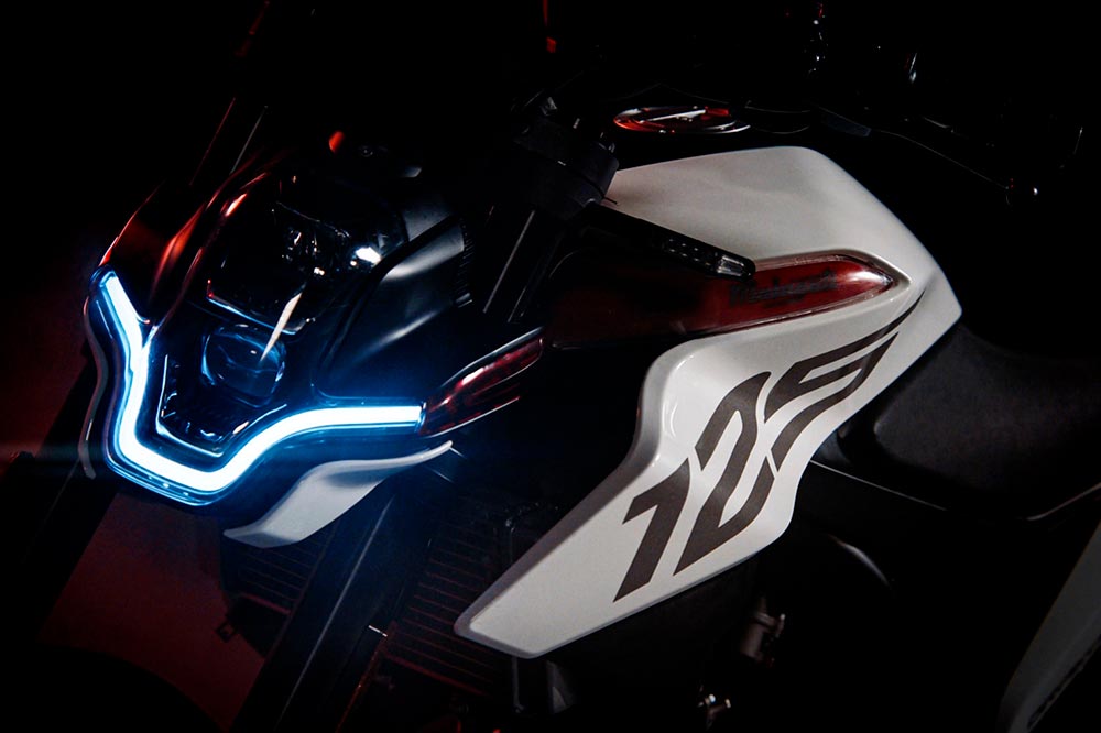 La tecnología de LED permiten hacer diseños muy rompedores en los frontales de las motos