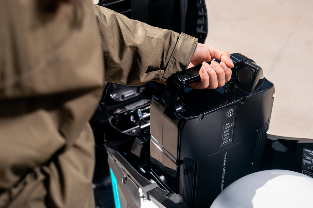 El Yamaha Neo's cuenta con una batería extraíble y la posibilidad de añadir una segunda batería