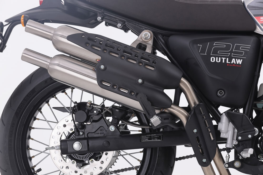El escape elevado definen la categoría scrambler