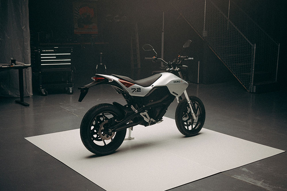 La Zero FXE es la versión Supermotard