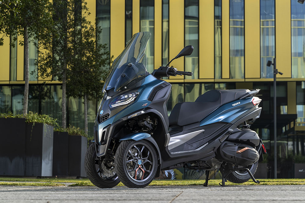 Desde la versión más básica de 400 cc tienes un scooter capaz de plantar cara a cualquier coche de uso diario