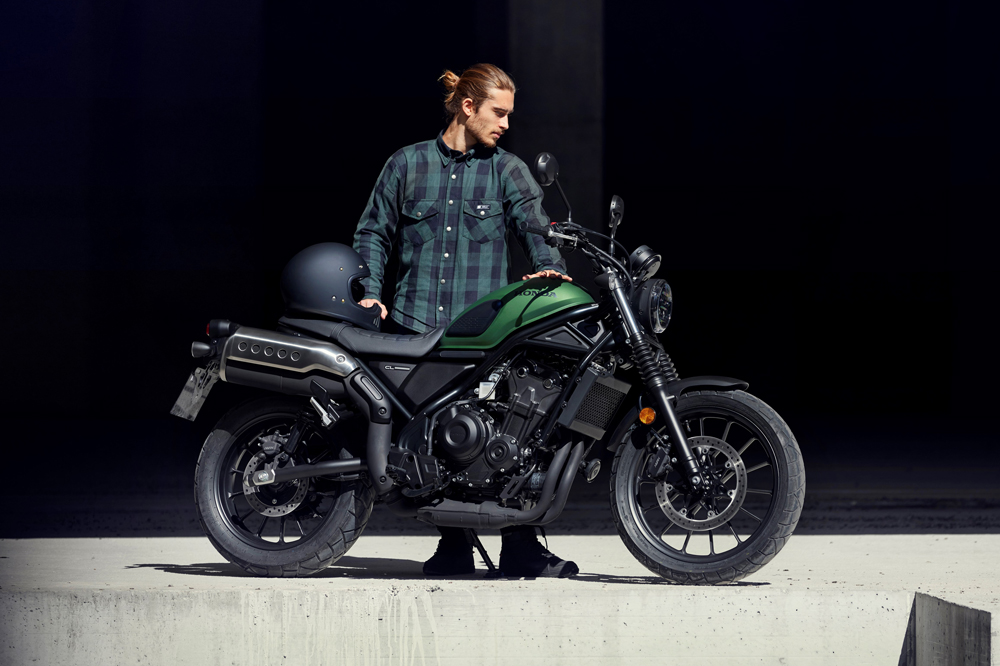 Para elegir el mejor seguro para una Honda CL500 debes tener en cuenta los daños propios y la defensa jurídica.