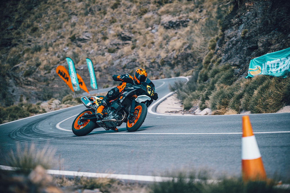 Lo mejor de dos mundos, chasis trail y espíritu de carretera