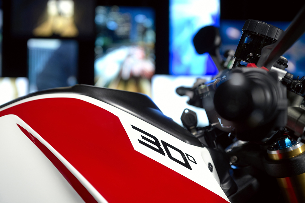 La Ducati Monster 30 aniversario llegará a sus dueños en enero de 2024