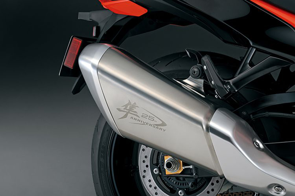 Detalle del escape de la Suzuki Hayabusa 25 Aniversario