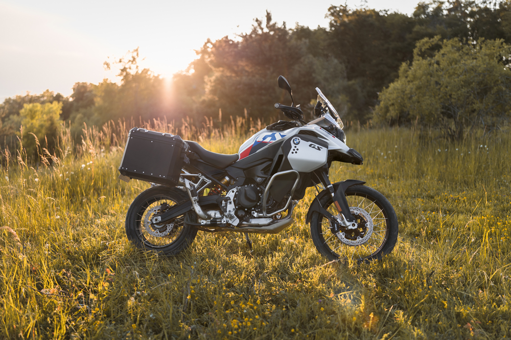 La 900 Adventure será la opción de todos aquellos que quieran una trail rutera.
