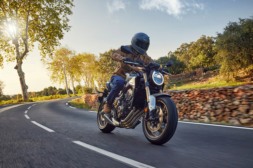 Honda CB 650R 2024: ¡Ahora con embrague electrónico!