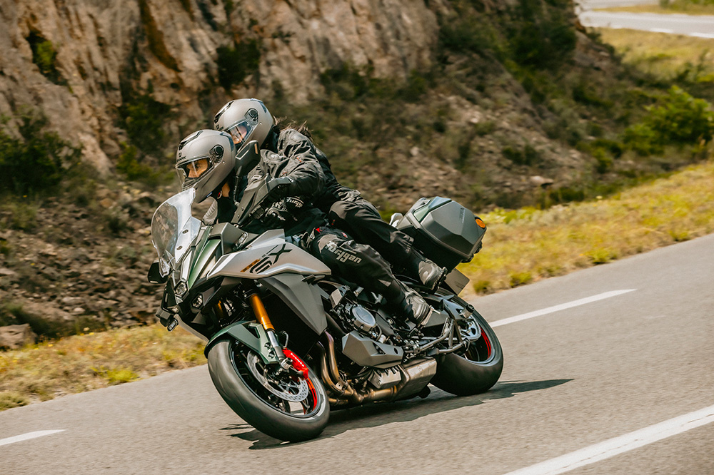 Suzuki GSX-S 1000GX