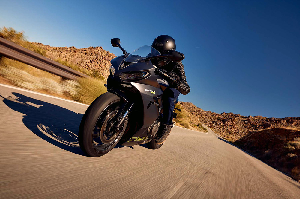Es difícil encontrar una rival directa de la Triumph Daytona 660