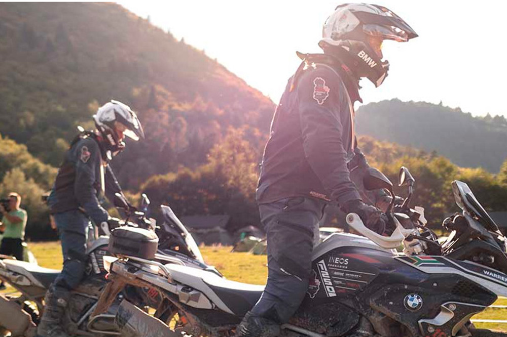BMW también ofrece cursos de conducción para motos de campo