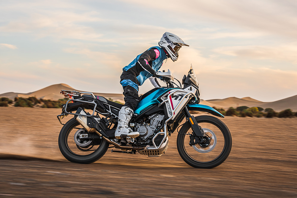 CF Moto 450MT