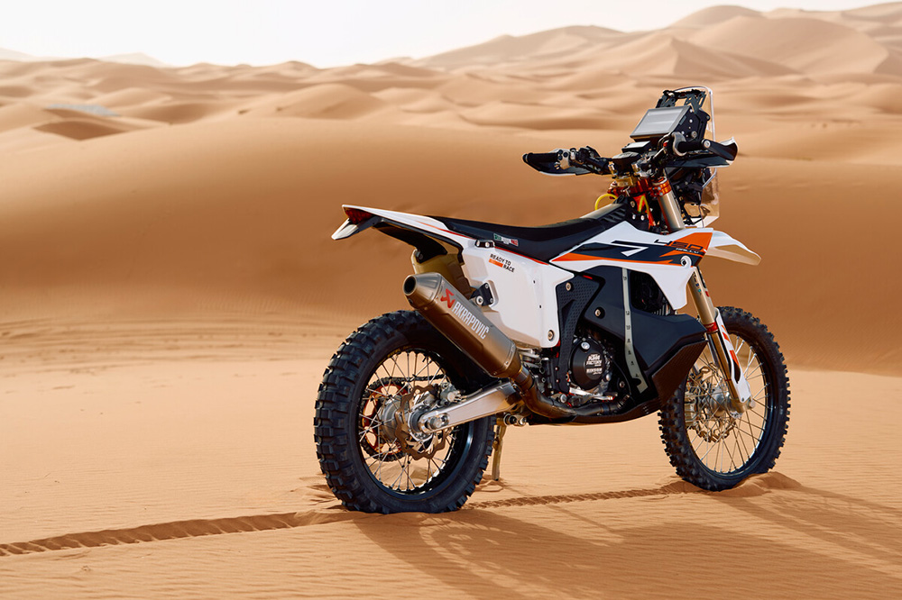 Con todos los depósitos de combustible, la KTM Rally tiene casi 35 litros de capacidad.