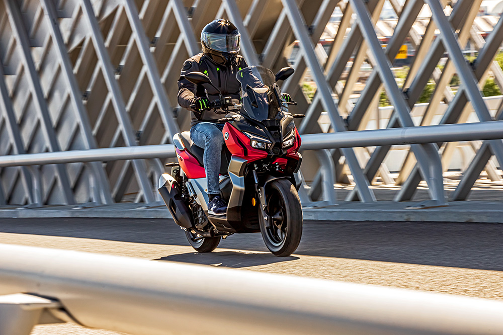 El precio del VOGE SR1 ADV 125 es de 2.987 euros incluyendo 5 años de garantía