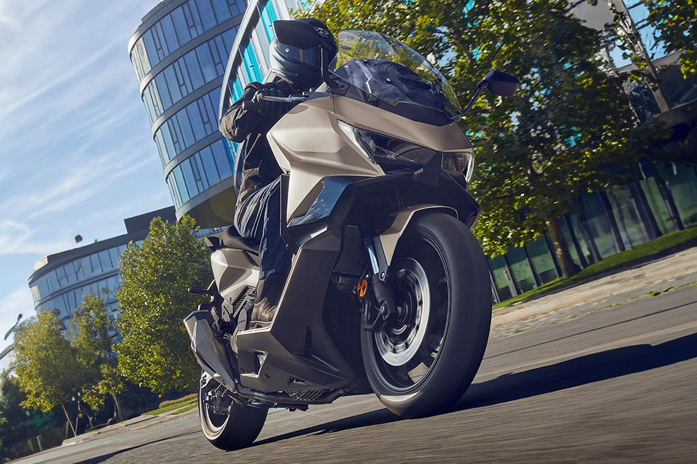 Honda renueva sus scooter Forza para 2025