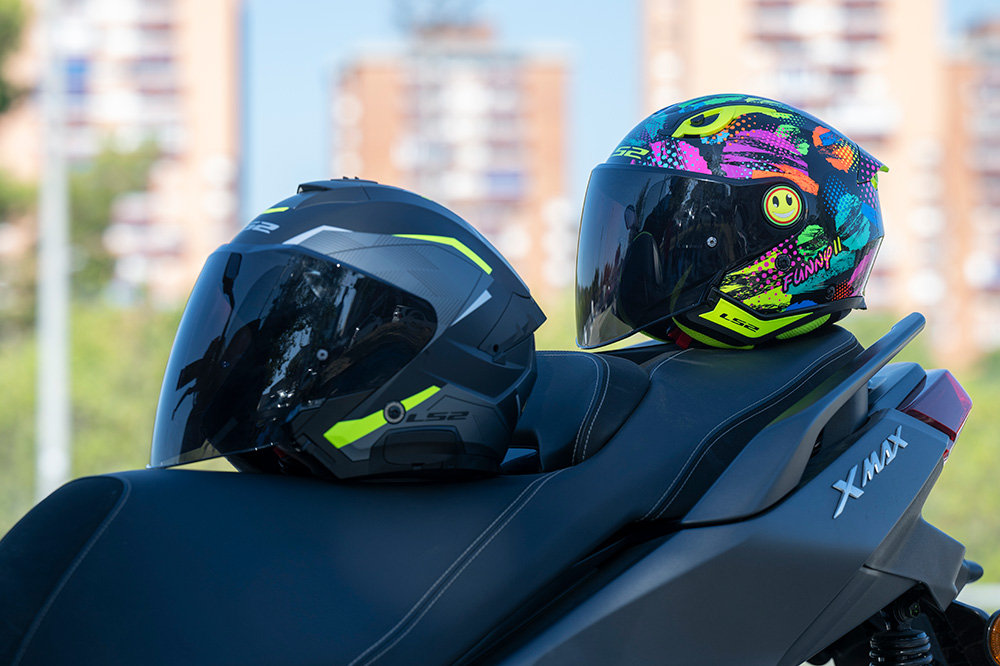 Más que el tipo de casco, lo más importante es que cuente con una homologación actual.